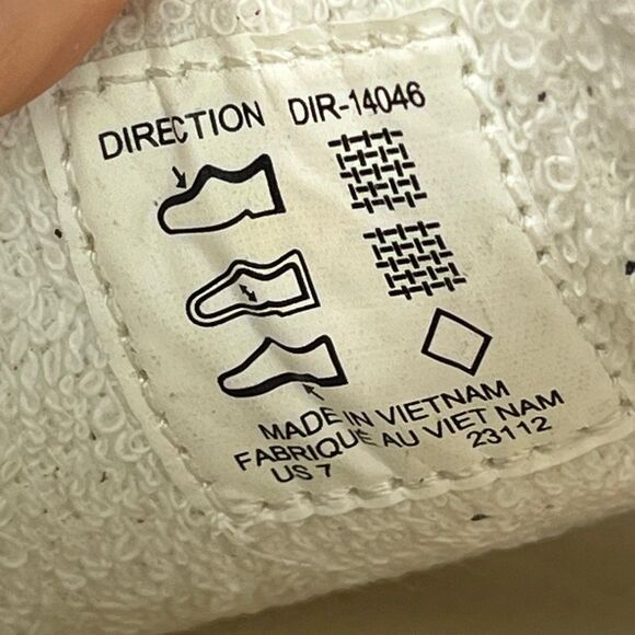 Taos Direction Sneaker Women size 7 - Picture 7 of 7